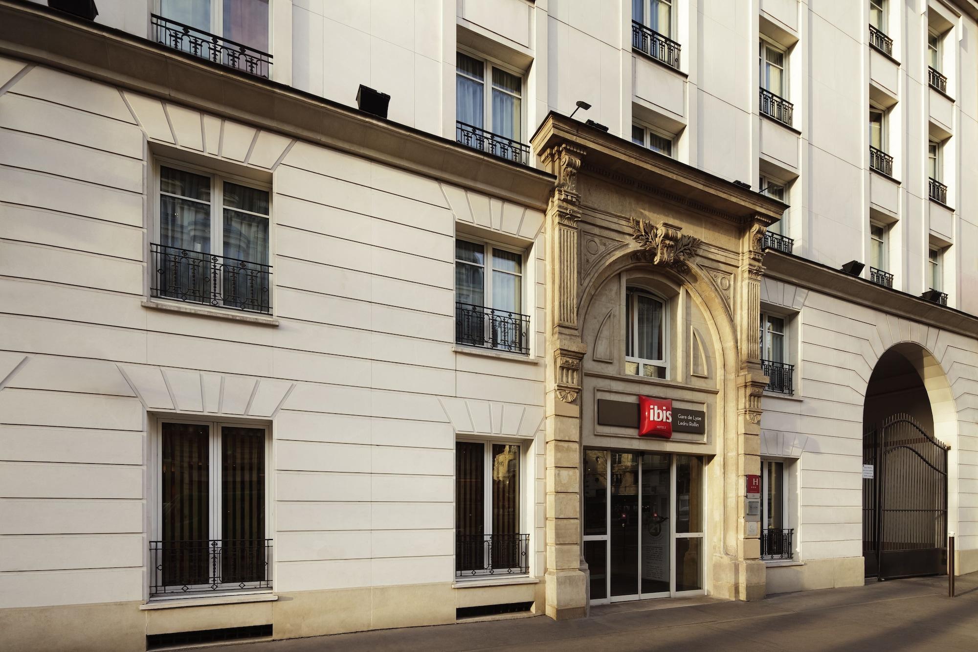 Ibis Paris Gare De Lyon Ledru Rollin Hotel Exterior foto